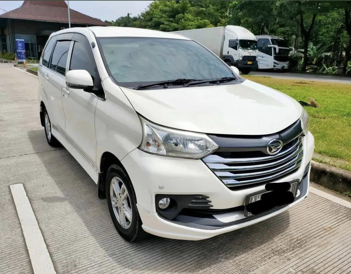 Daihatsu Xenia Matic 2016 – Putih, Terawat, Pajak Panjang