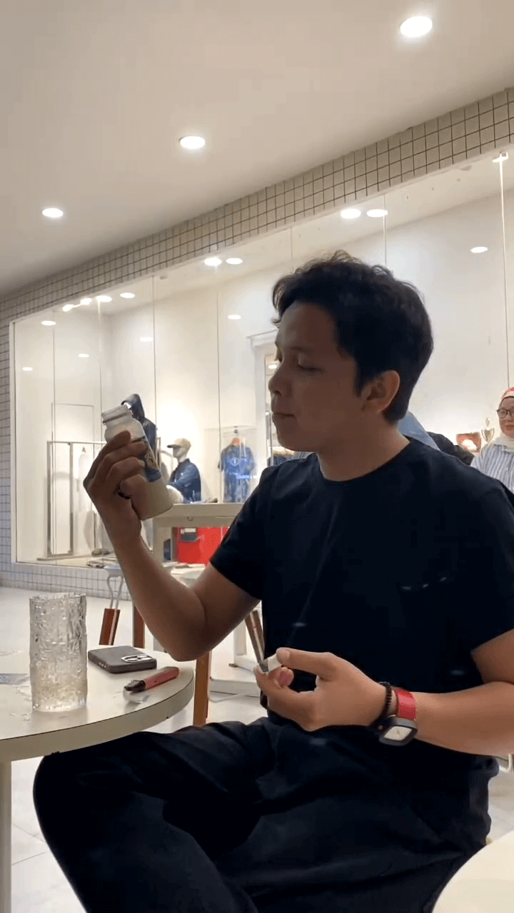 Video testimonial cover