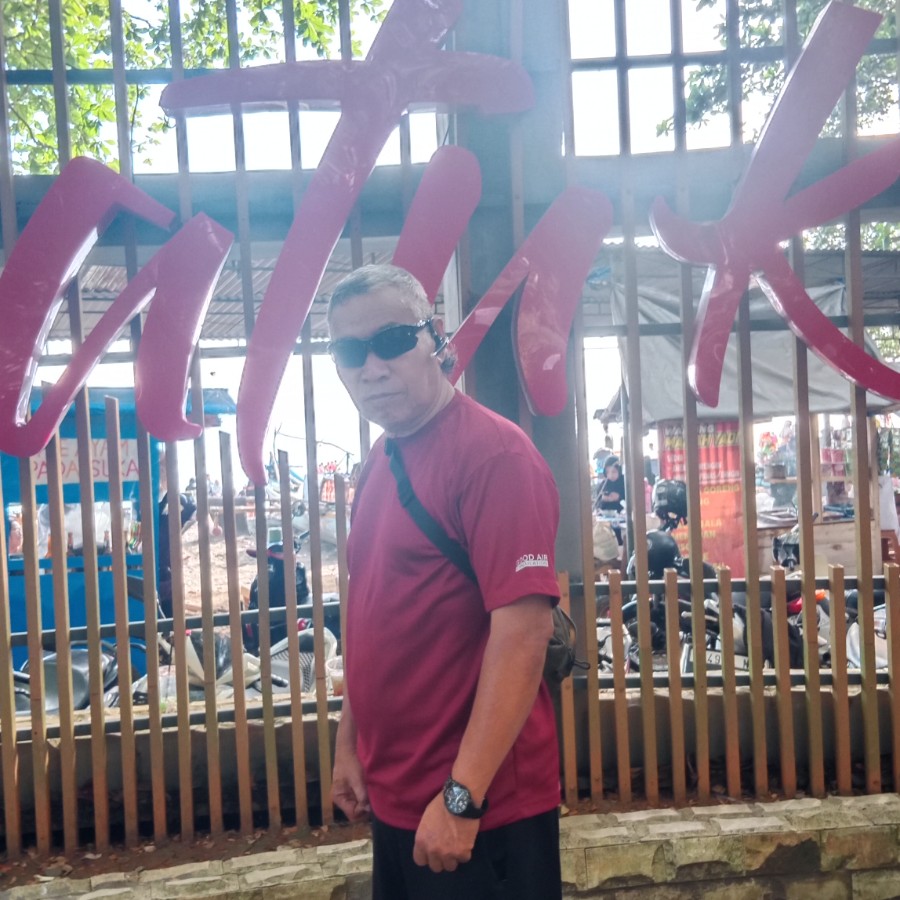 Yusup Latuasari
